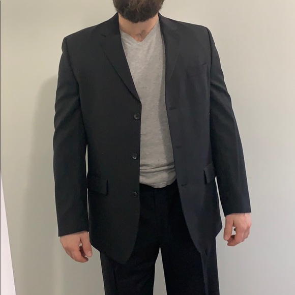 ⭐️SOLD⭐️Suit - Picture 5 of 8